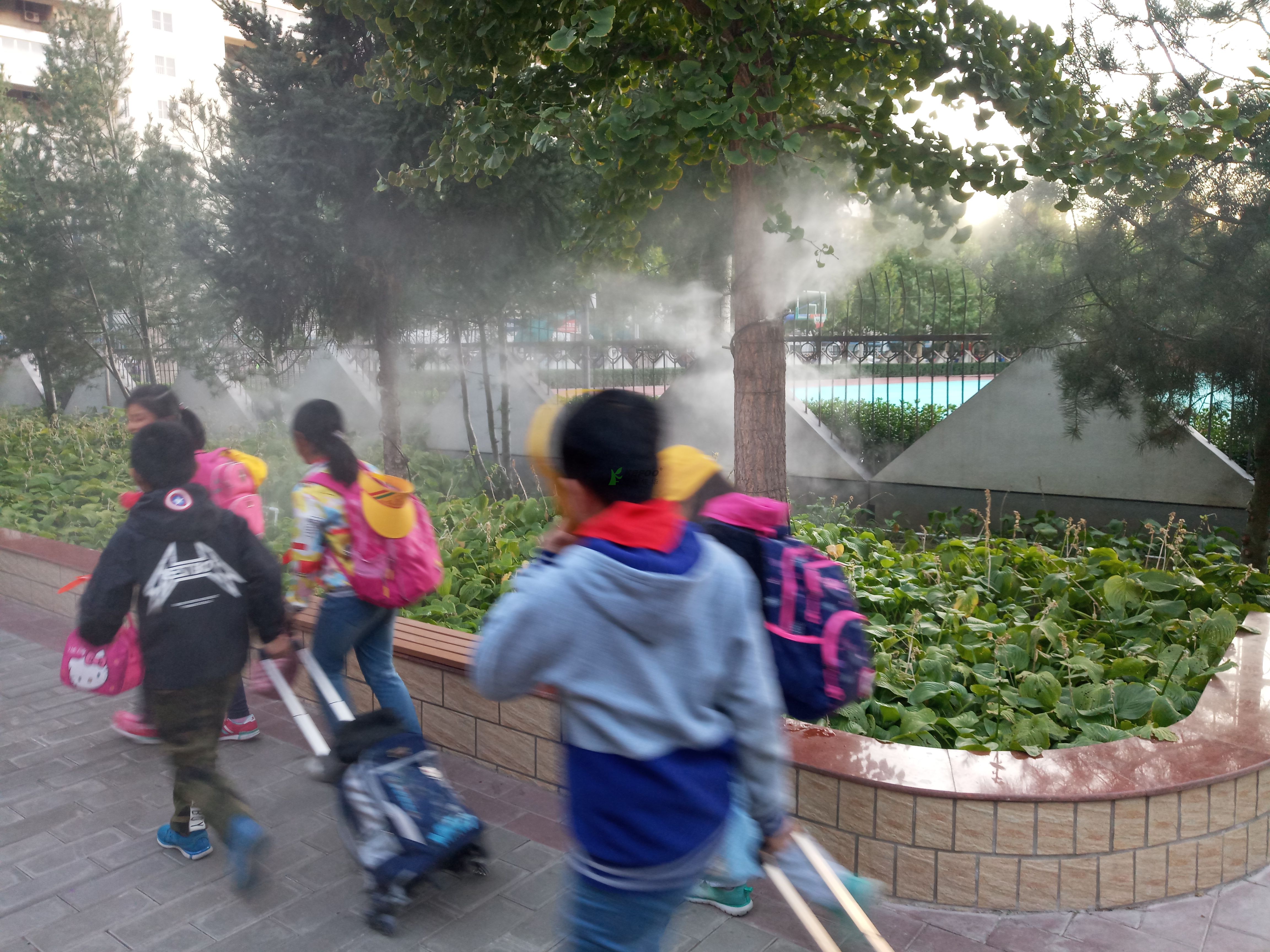 夏日高溫，霧森系統(tǒng)：科技造霧，清涼一城